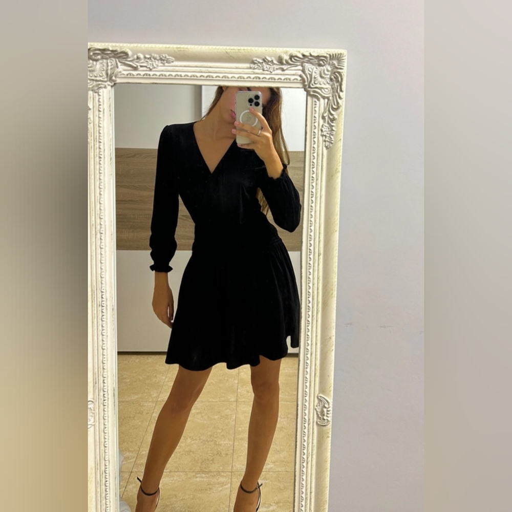 Elegant Black V-Neck Dress